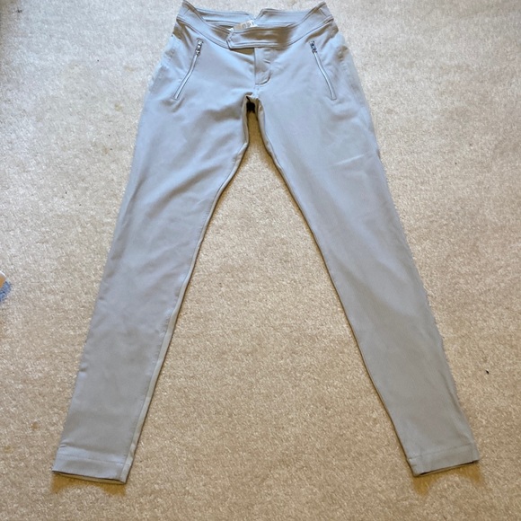 Lululemon Gently worn slim fit pocket pant. - Picture 1 of 2